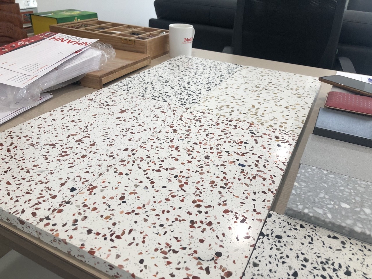 da-mai-terrazzo-la-gi-uu-nhuoc-diem-cua-vat-lieu-lat-san-dang-duoc-ua-chuong
